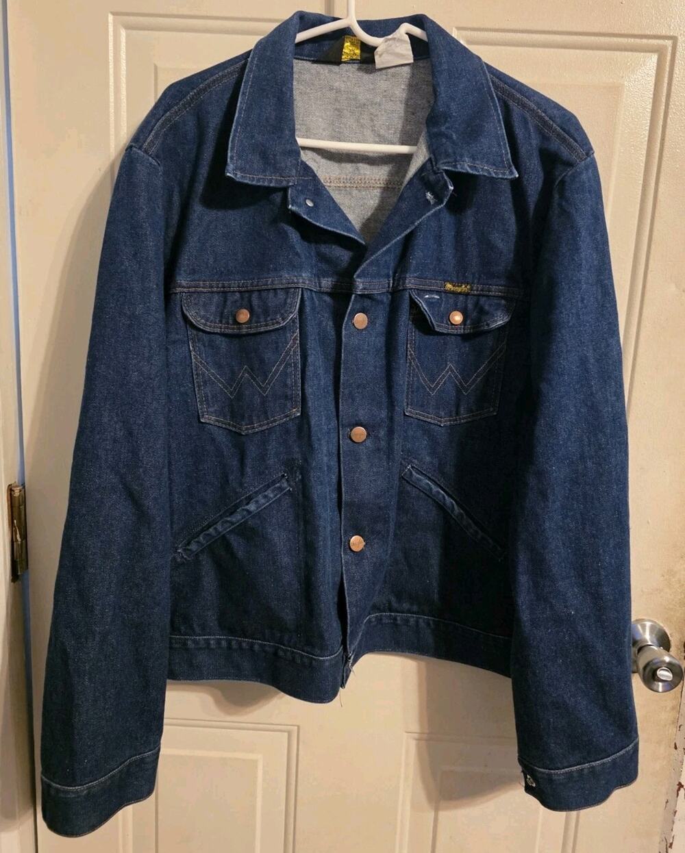 Vintage 1970s Wrangler No Fault Dark Indigo Denim Jacket 50 USA Made Blue Jean